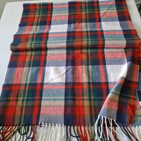 J. Crew Red Green & Beige Plaid Rectangular Scarf with Fringes - Size 25" x 77" - Picture 11 of 16